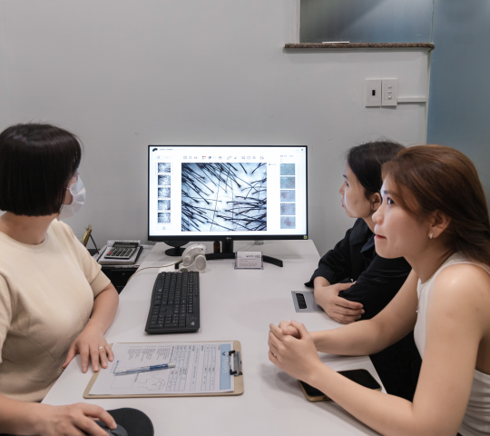 Kiểm tra CHÍNH XÁC tình trạng Da đầu